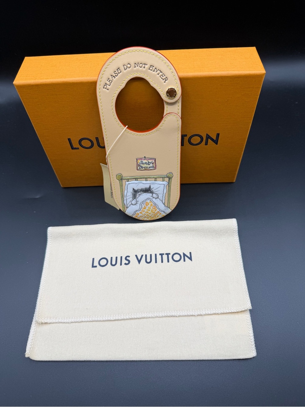 Louis Vuitton Grace Coddington sleeping cat door/ bag charm